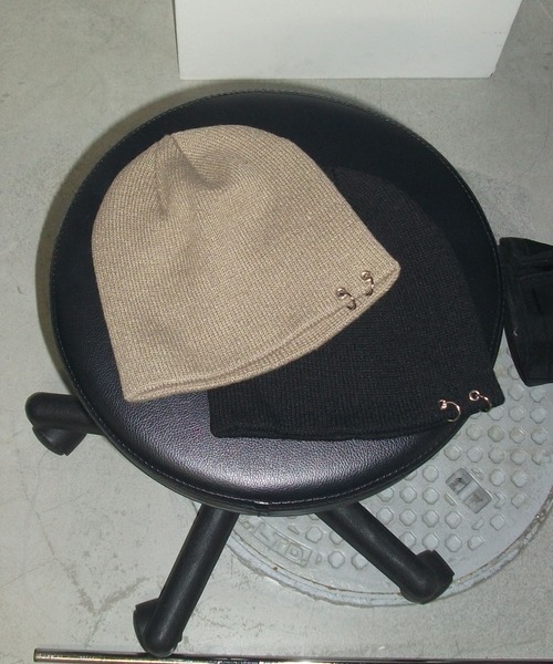 ENVYM（アンビー）の「リングビーニー（ニットキャップ/ビーニー・レディース・ブラック/ベージュ・FREE）」の4枚目の写真