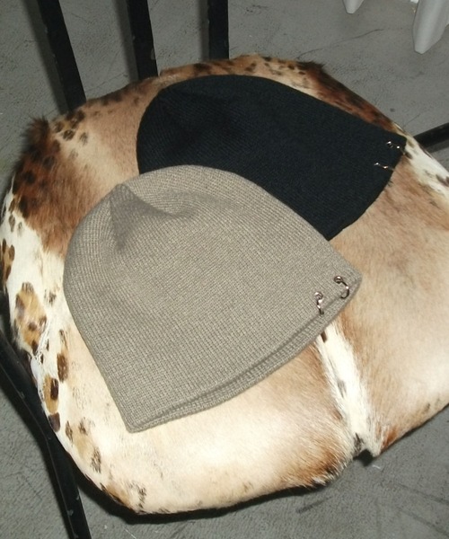 ENVYM（アンビー）の「リングビーニー（ニットキャップ/ビーニー・レディース・ブラック/ベージュ・FREE）」の5枚目の写真