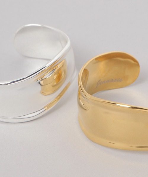 JEANASIS(ジーナシス)の「ステンレスニュアンスバングル/580548(バングル/リストバンド・レディース・シルバー/ゴールド・FREE)」の4枚目の写真