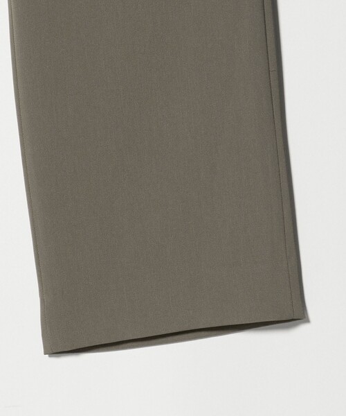 UNITED ARROWS(ユナイテッドアローズ)の「シャーリーカルゼ モダンストレート パンツ -ヨコストレッチ 防しわ-(その他パンツ・メンズ・オリーブ/ブラック・XL/M/S/L)」の16枚目の写真