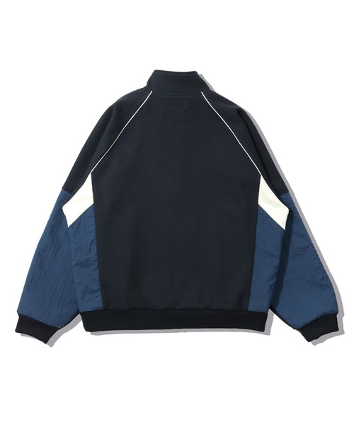elephant TRIBAL fabrics(エレファントトライバルファブリックス)の「elephant TRIBAL fabrics THERMAL TRACK JKT(その他アウター・メンズ・レッド/セージグリーン/ブラック・FREE)」の4枚目の写真