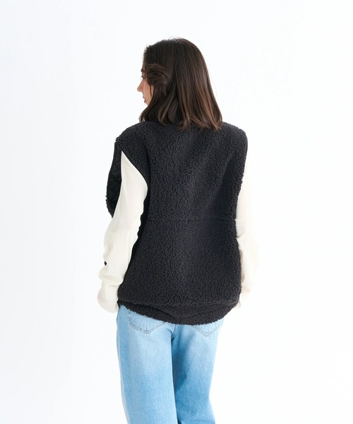 ROXY(ロキシー)の「BELLIS BOA VEST/ロキシー撥水加工モコモコボアベスト(その他アウター・レディース・ブラウン/コーラル/ブラック/ナチュラル/グリーン・MEDIUM/SMALL/LARGE)」の7枚目の写真