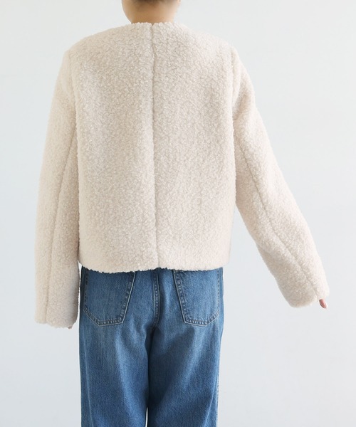 andme（アンドミー）の「ラメボア金ボタンノーカラージャケット（ノーカラージャケット・レディース・アイボリー/ブラック・L/M）」の5枚目の写真
