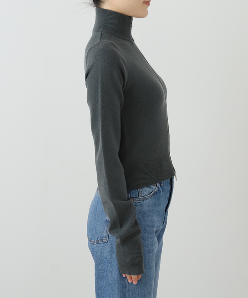 extreme cashmere(エクストリーム カシミヤ)の「EXTREME CASHMERE X LEMON:カーディガン(ニット/セーター・レディース・チャコールグレー/イエロー・FREE)」の13枚目の写真