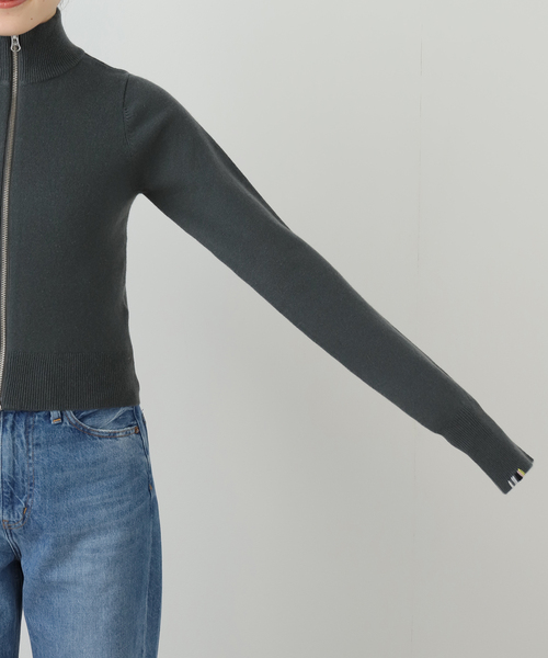 extreme cashmere(エクストリーム カシミヤ)の「EXTREME CASHMERE X LEMON:カーディガン(ニット/セーター・レディース・チャコールグレー/イエロー・FREE)」の14枚目の写真