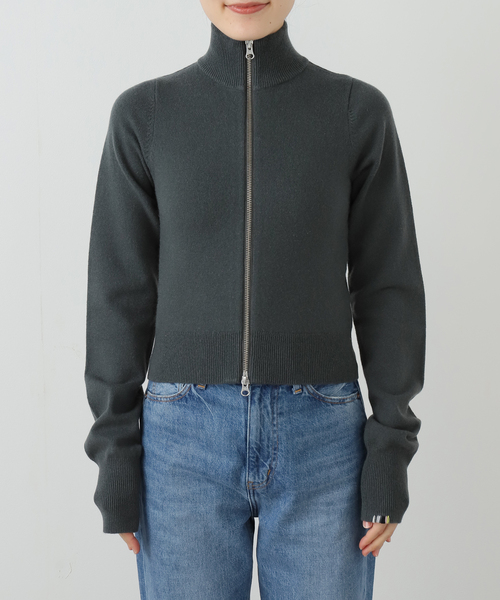 extreme cashmere(エクストリーム カシミヤ)の「EXTREME CASHMERE X LEMON:カーディガン(ニット/セーター・レディース・チャコールグレー/イエロー・FREE)」の22枚目の写真