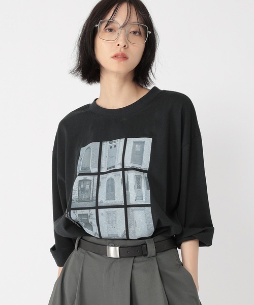 studio CLIP（スタディオクリップ）の「【daily CLIP】DOORフォトプリントTEE（Tシャツ/カットソー・レディース・ブラック/ホワイト・FREE）」の7枚目の写真