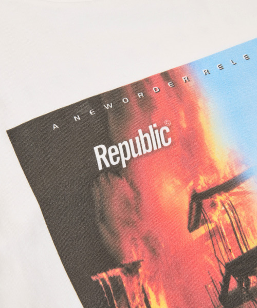 Insonnia PROJECTS（インソニアプロジェクト）の「Insonnia Projects インソニアプロジェクツ / NEW ORDER REPUBLIC TEE ニューオーダー リパブリックグラフィックプリントTシャツ バンドTシャツ / IP-NWO-013（Tシャツ/カットソー・メンズ・ホワイト/ブラック・3/2/1/0）」の4枚目の写真