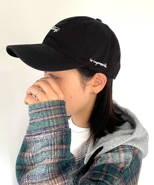 CRB(シーアールビー)の「ピグメントロゴキャップ(キャップ・レディース・ピンク/ベージュ/パープル/ブラック/ワイン/チャコールグレー・F)」の2枚目の写真