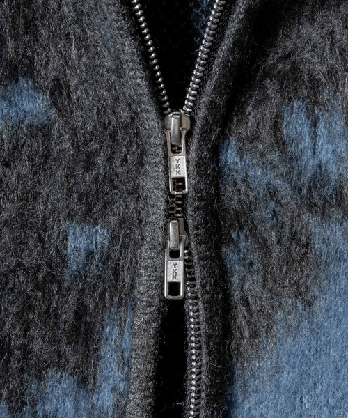 KUUUPY（クーピー）の「Gradient Shaggy Zip Knit Hoodie - グラデーションシャギージップニットパーカー（パーカー・メンズ・ブラック/ブルー・SMALL/MEDIUM/LARGE）」の9枚目の写真