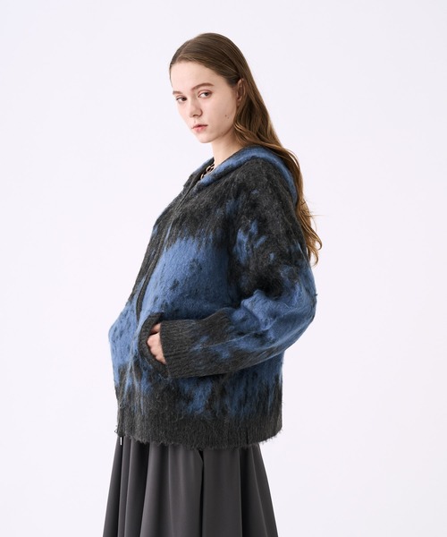 KUUUPY（クーピー）の「Gradient Shaggy Zip Knit Hoodie - グラデーションシャギージップニットパーカー（パーカー・メンズ・ブラック/ブルー・SMALL/MEDIUM/LARGE）」の17枚目の写真