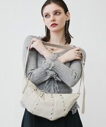 MONOe（モノエ）の「スタッズ ムーン ショルダーバッグ レディース 三日月型 ミニバッグ（ショルダーバッグ）」