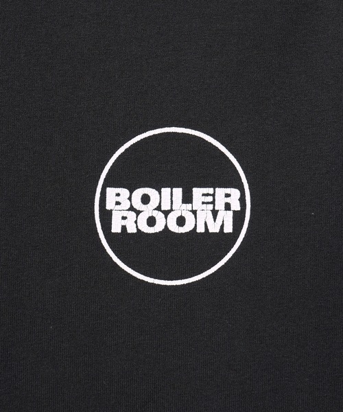 styles(スタイルス)の「BOILER ROOM CRACKED LOGO TEE SS25SS15(Tシャツ/カットソー・メンズ・ブラック・S/M)」の4枚目の写真