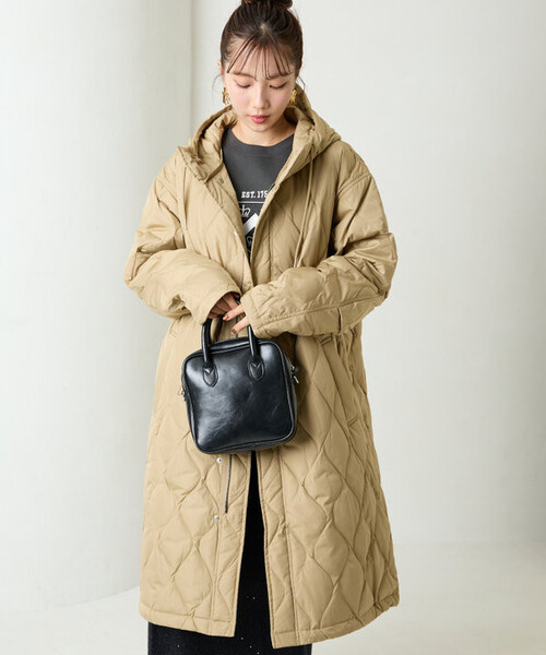 FREAK'S STORE（フリークスストア）の「限定展開 TAION × FREAK'S STORE/タイオン 別注 キルト フード ロングダウン（ダウンジャケット/コート・レディース・ブラック/オリーブ/ベージュ・ﾌﾘ-）」の12枚目の写真