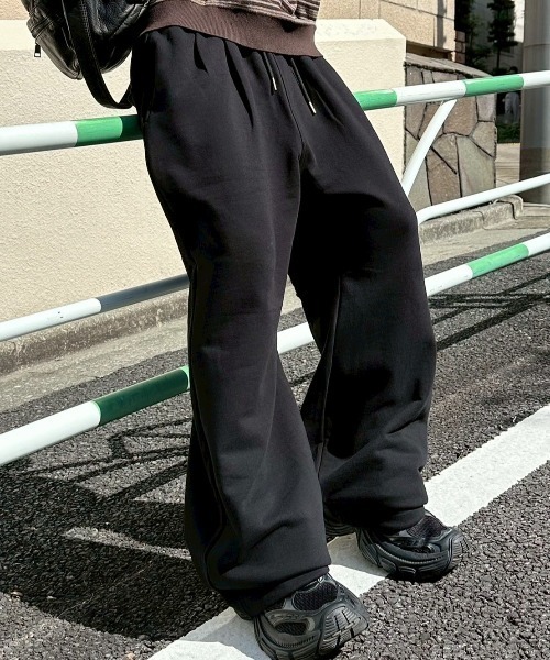 Chikashitsu +(チカシツプラス)の「【Chikashitsu +】back button straight sweat pants / 【チカシツプラス】バックボタンストレートスウェットパンツ(スウェットパンツ・メンズ・ブラック/グレー・ONE SIZE)」の6枚目の写真