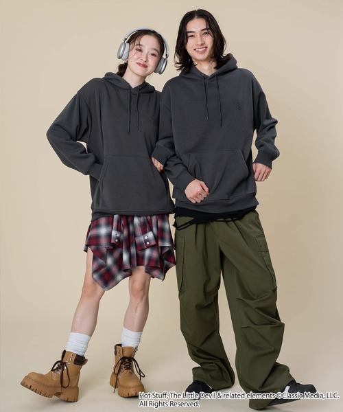 WEGO(ウィゴー)の「∴WEGO/【HOTSTUFF】グラフィックプルパーカー(パーカー・メンズ・スミクロ/ホワイト・MEDIUM/LARGE)」の3枚目の写真
