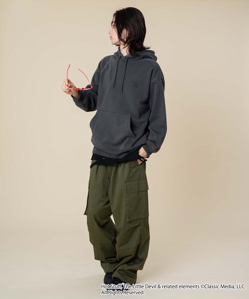 WEGO(ウィゴー)の「∴WEGO/【HOTSTUFF】グラフィックプルパーカー(パーカー・メンズ・スミクロ/ホワイト・MEDIUM/LARGE)」の10枚目の写真