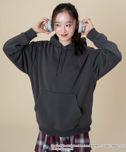 WEGO(ウィゴー)の「∴WEGO/【HOTSTUFF】グラフィックプルパーカー(パーカー・メンズ・スミクロ/ホワイト・MEDIUM/LARGE)」の11枚目の写真