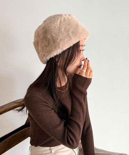 fredy emue(フレディエミュ)の「【CASSELINI/キャセリーニ】ファーロシア帽(ハット・レディース・ベージュ/チャコールグレー・FREE)」の3枚目の写真