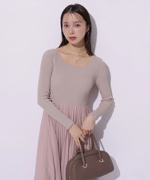 Mystrada（マイストラーダ）の「プリーツメローラメニットワンピース