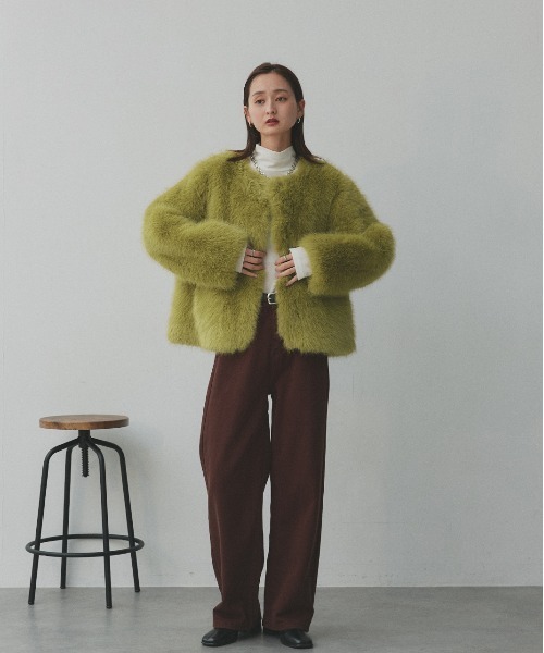 ad thie(アドティエ)の「ノーカラー フェイクファーコート(ノーカラーコート・レディース・ライトグリーン/アイボリー/ブラック・FREE)」の12枚目の写真