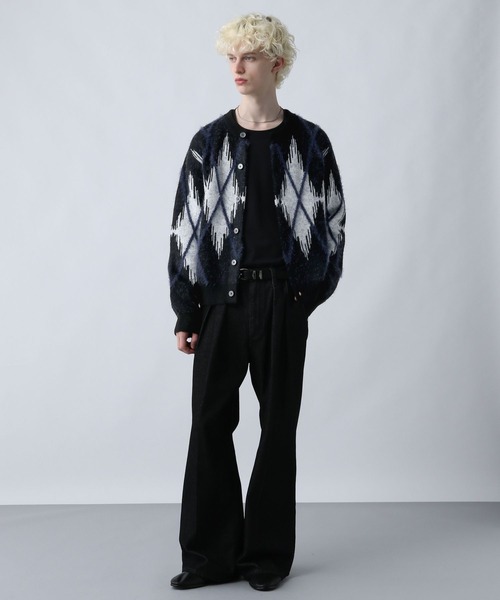 HARE（ハレ）の「アーガイルクルーネックカーディガン(HARE)（カーディガン/ボレロ・メンズ・ブラック/グレー・FREE）」の4枚目の写真