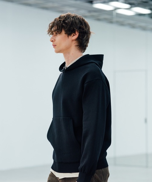 CITY TOKYO（シティトウキョウ）の「【CITY TOKYO/シティートーキョー】Joint knit フ-ディー（パーカー・メンズ・ブラック/ダークグリーン・1/2）」の6枚目の写真