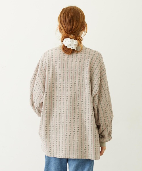MILKFED.（ミルクフェド）の「STRIPED FLOWER WAFFLE L/S TOP（Tシャツ/カットソー・レディース・アッシュ/オフホワイト・ONE SIZE）」の3枚目の写真