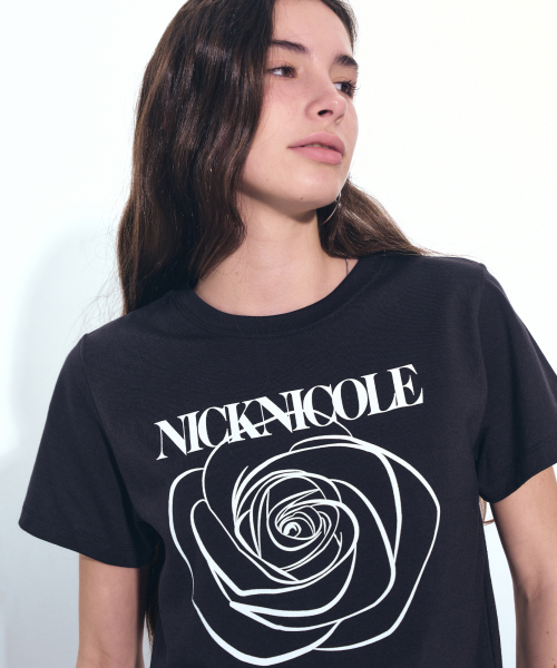 NICK&NICOLE(ニックアンドニコール)の「ROSE NICOLE LABEL SLIM TOP_BLACK WHITE(Tシャツ/カットソー・レディース・その他・FREE)」の2枚目の写真
