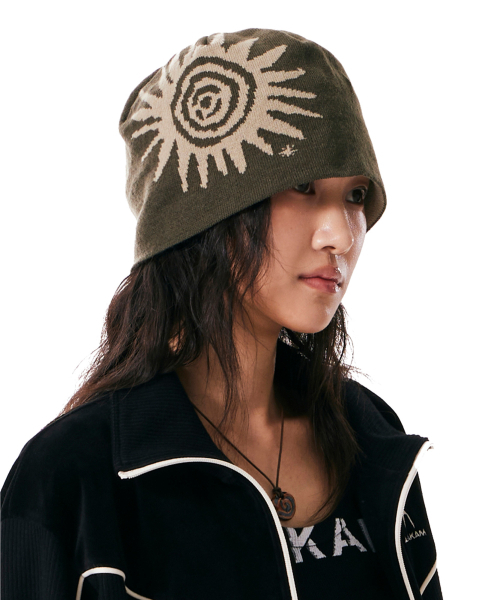AAKAM（アーカム）の「Sun Jacquard Beanie (Khaki)（ニットキャップ/ビーニー・レディース・その他・FREE）」の3枚目の写真