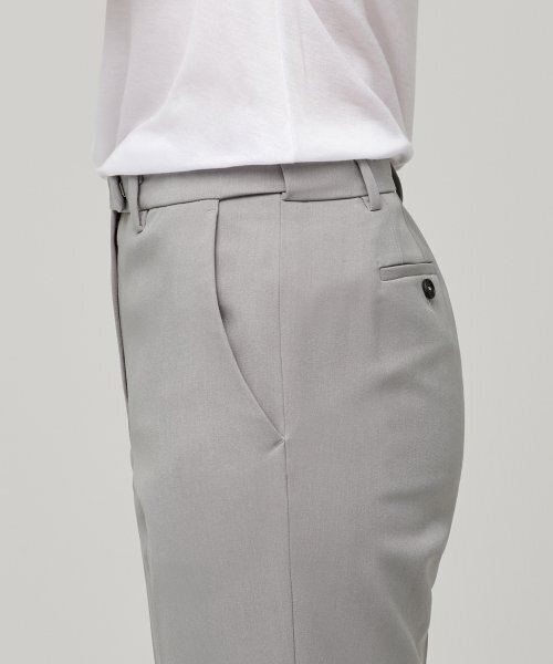 MUSINSA STANDARD WOMAN（ムシンサスタンダードウーマン）の「ウィメンズスリムストレートヒドゥンバンディングスラックス[ライトウォームグレー]（スラックス・レディース・その他・26）」の5枚目の写真
