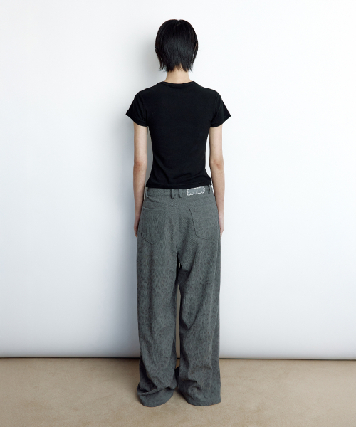 ROUGHNECK(ラフネック)の「アウトステッチソフトTシャツブラック(Tシャツ/カットソー・レディース・その他・SMALL/MEDIUM)」の4枚目の写真