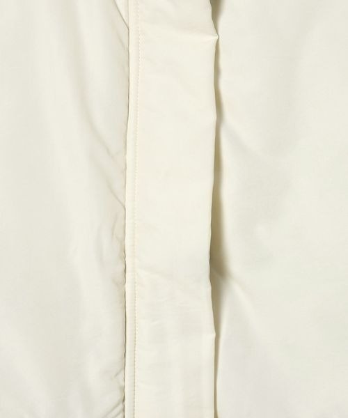 JEANASIS（ジーナシス）の「【Les Fleurs】ナカワタBIGベスト/624942（ダウンベスト・レディース・オフホワイト/ブラック・FREE）」の12枚目の写真