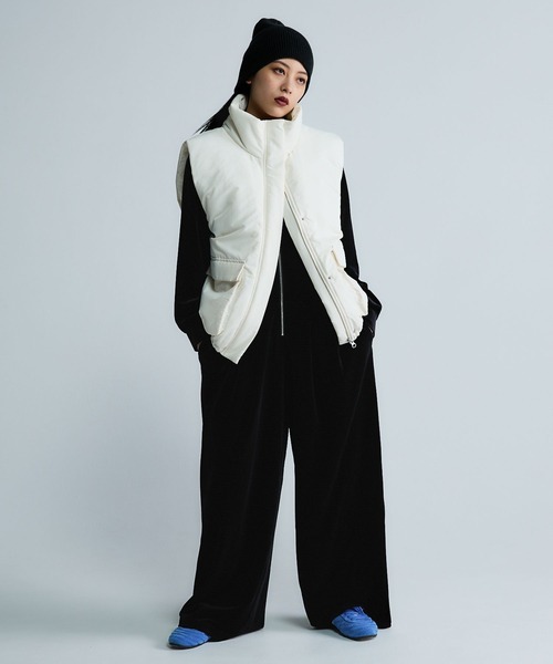 JEANASIS（ジーナシス）の「【Les Fleurs】ナカワタBIGベスト/624942（ダウンベスト・レディース・オフホワイト/ブラック・FREE）」の13枚目の写真