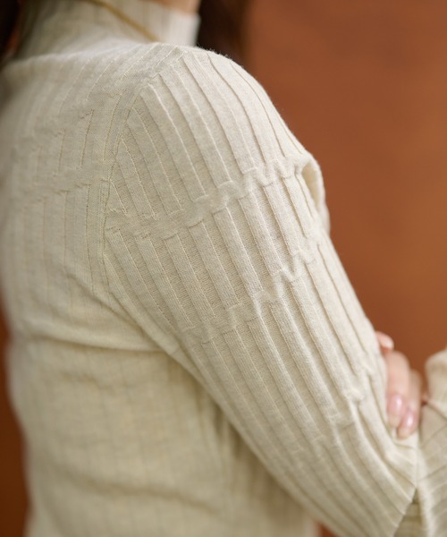 LAULEN(ローレン)の「random pattern off neck rib knit /ランダムパターンオフネックリブニット(ニット/セーター・レディース・ネイビー/オートミール/ブラック・FREE)」の5枚目の写真