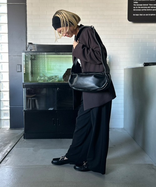 Kotoe(コトエ)の「フェイクレザー 横長 ベルトショルダーバッグ (詳細動画あり)(ショルダーバッグ・レディース・ブラック/オフホワイト・FREE)」の10枚目の写真