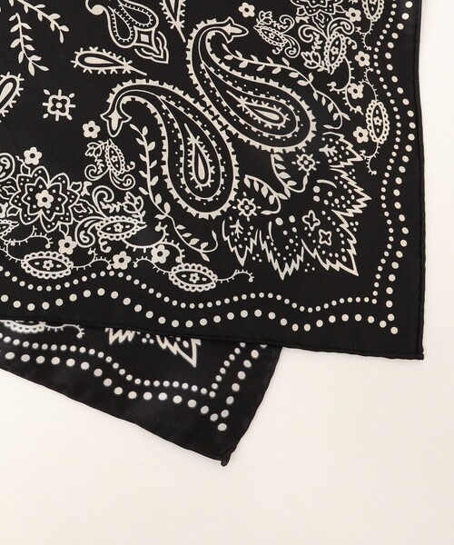 manipuri（マニプリ）の「【別注】manipuri / カレイド バンダナ スカーフ（バンダナ/スカーフ・レディース・ブラック/ホワイト・ONE SIZE）」の4枚目の写真