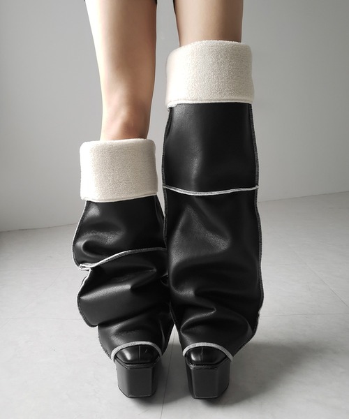 me+em select(ミームセレクト)の「【 ニーハイにもなる2WAY 】ムートンフェイクレザールーズレッグカバー / mouton fake leather loose leg cover(レッグウォーマー・レディース・ブラック・FREE)」の12枚目の写真