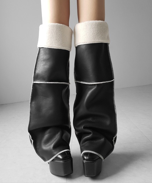 me+em select(ミームセレクト)の「【 ニーハイにもなる2WAY 】ムートンフェイクレザールーズレッグカバー / mouton fake leather loose leg cover(レッグウォーマー・レディース・ブラック・FREE)」の13枚目の写真