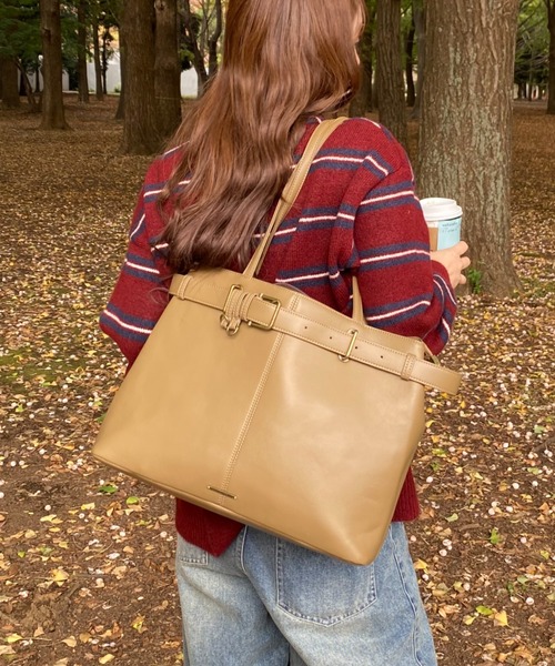 RAY CASSIN（レイカズン）の「【A4対応】ベルト付トートバッグ（トートバッグ・レディース・ブラウン/ブラック/ベージュ・FREE）」の3枚目の写真