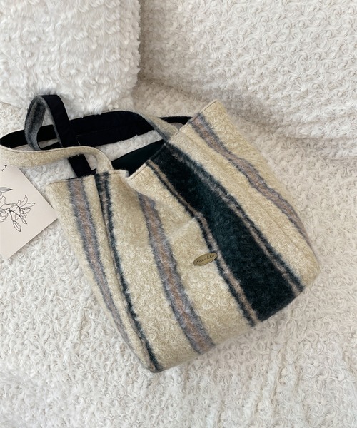 IRADOWL(アイラドール)の「ボア素材マルチ柄トートバッグ(トートバッグ・レディース・B/A/C/D/E・FREE)」の22枚目の写真