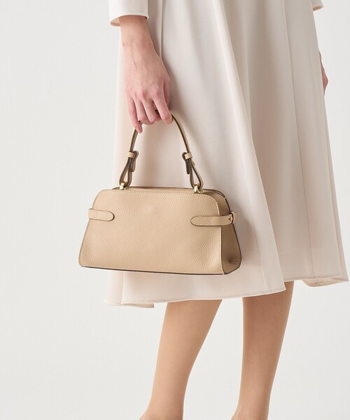 ANAYI（アナイ）の「【Eternal Line 2026】◇スクエアワンハンドルバッグ（ハンドバッグ・レディース・オフホワイト/グレイッシュベージュ/ブラック・FREE）」の3枚目の写真