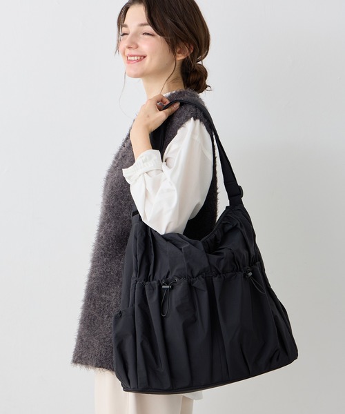 Rosemadame(ローズマダム)の「マザーズバッグ ショルダー 大容量|軽量 12ポケット 保温保冷 肩ラク設計(楽ショルPlus)(ショルダーバッグ・レディース・ライトグリーン/グレー/ブラック・FREE)」の12枚目の写真