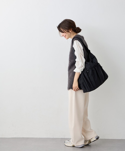 Rosemadame(ローズマダム)の「マザーズバッグ ショルダー 大容量|軽量 12ポケット 保温保冷 肩ラク設計(楽ショルPlus)(ショルダーバッグ・レディース・ライトグリーン/グレー/ブラック・FREE)」の13枚目の写真