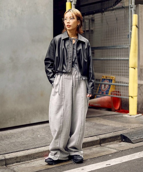 CONZ（コンズ）の「BALLOON LEATHER ZIP UP JACKET（ブルゾン・レディース・ブラック・1/2）」の3枚目の写真
