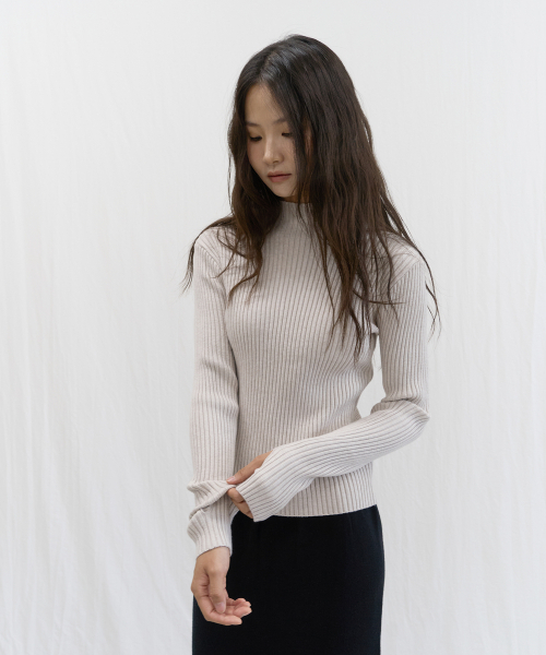 JULIAPEPE(ジュリアペペ)の「Half-neck Knit Pullover (Beige)(ニット/セーター・レディース・ベージュ・FREE)」の2枚目の写真