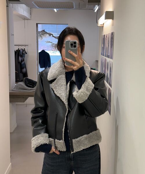 EN OR(エンオール)の「TAILORED SHEARING JACKET - BLACK(ムートンコート・レディース・その他・FREE)」の6枚目の写真