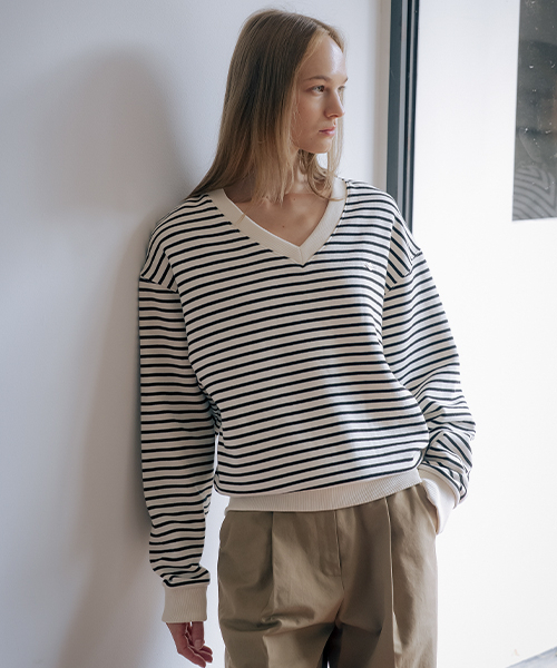 TILL I DIE（ティルアイダイ）の「Stripe V-neck fluff MTM [TIWT01LT13]_2color（スウェット・レディース・ネイビー/アイボリー・FREE）」の3枚目の写真