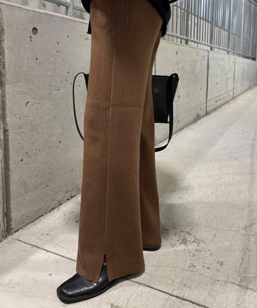 ISOOK（アイスー）の「リラックスニットワイドスリットパンツ(chiica select) / ニットパンツ リラックスパンツ ロング フレア ウエストゴム ブラウン ベージュ（その他パンツ・レディース・ベージュ/ブラウン・FREE）」の7枚目の写真