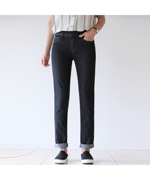 BBAEBBAE(ペッペ)の「シックブラックテンションスパン日付デニムパンツ(デニムパンツ・レディース・ブラック・SMALL/MEDIUM/LARGE/X-LARGE/XXX-LARGE)」の1枚目の写真